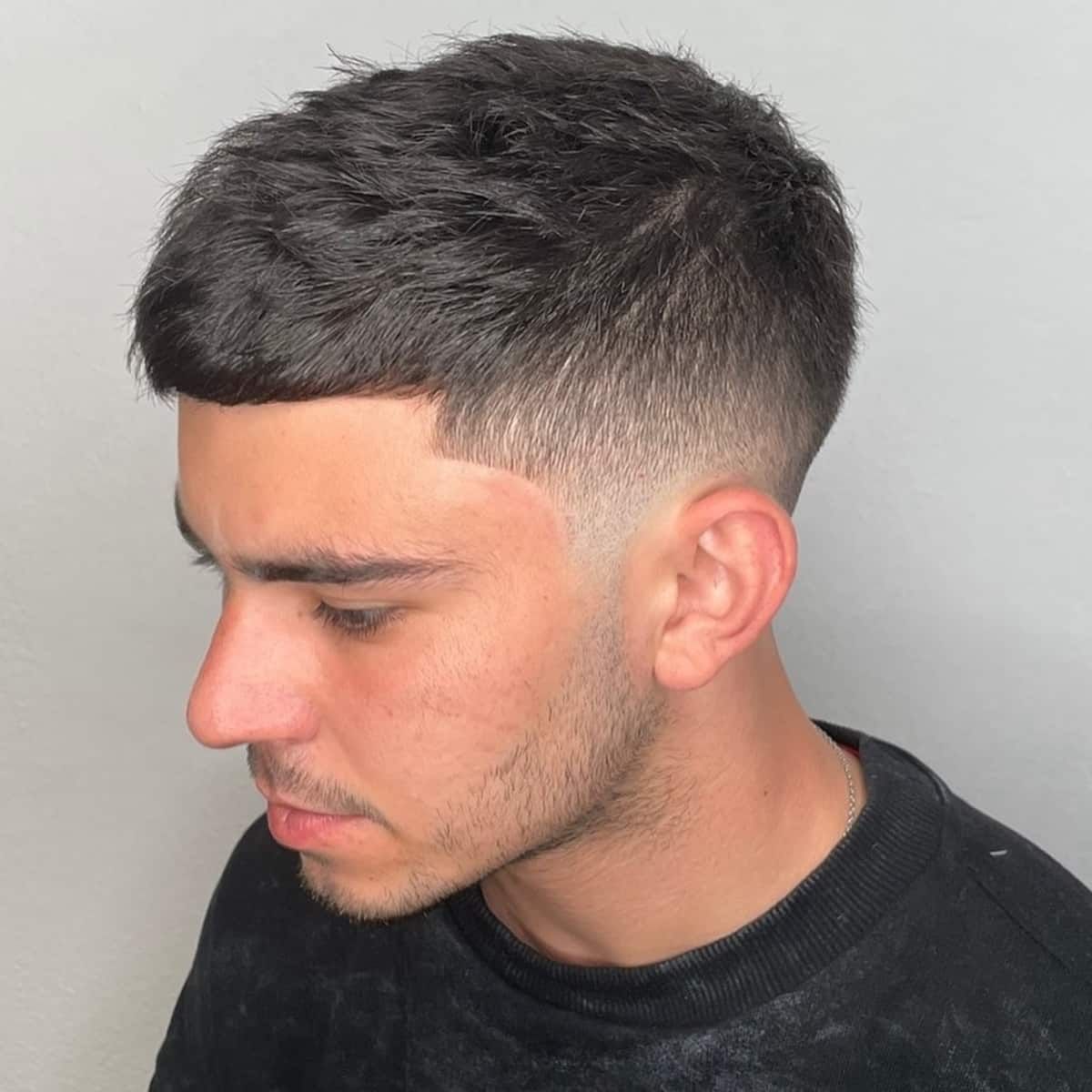 Buzz cut dégradé homme