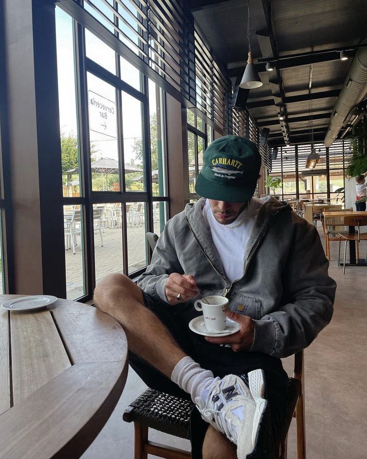 Style homme avec casquette