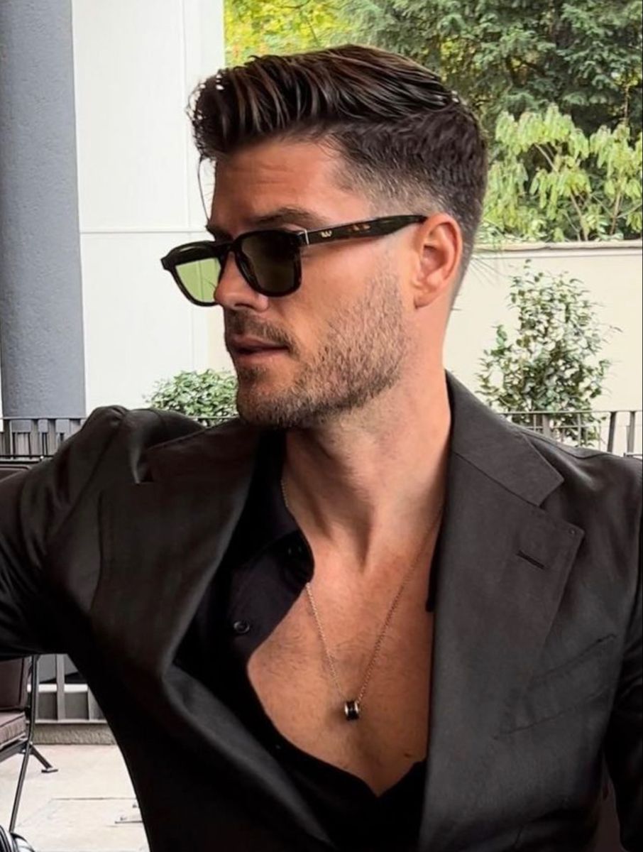 Coiffure homme luxe élégance