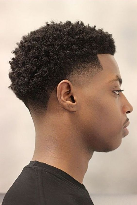 Coupe afro homme dégradé
