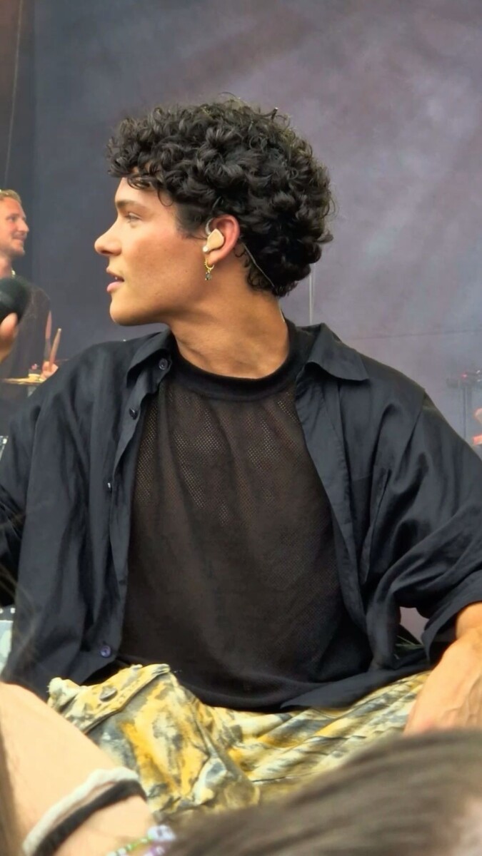 Cheveux bouclés homme dégradé