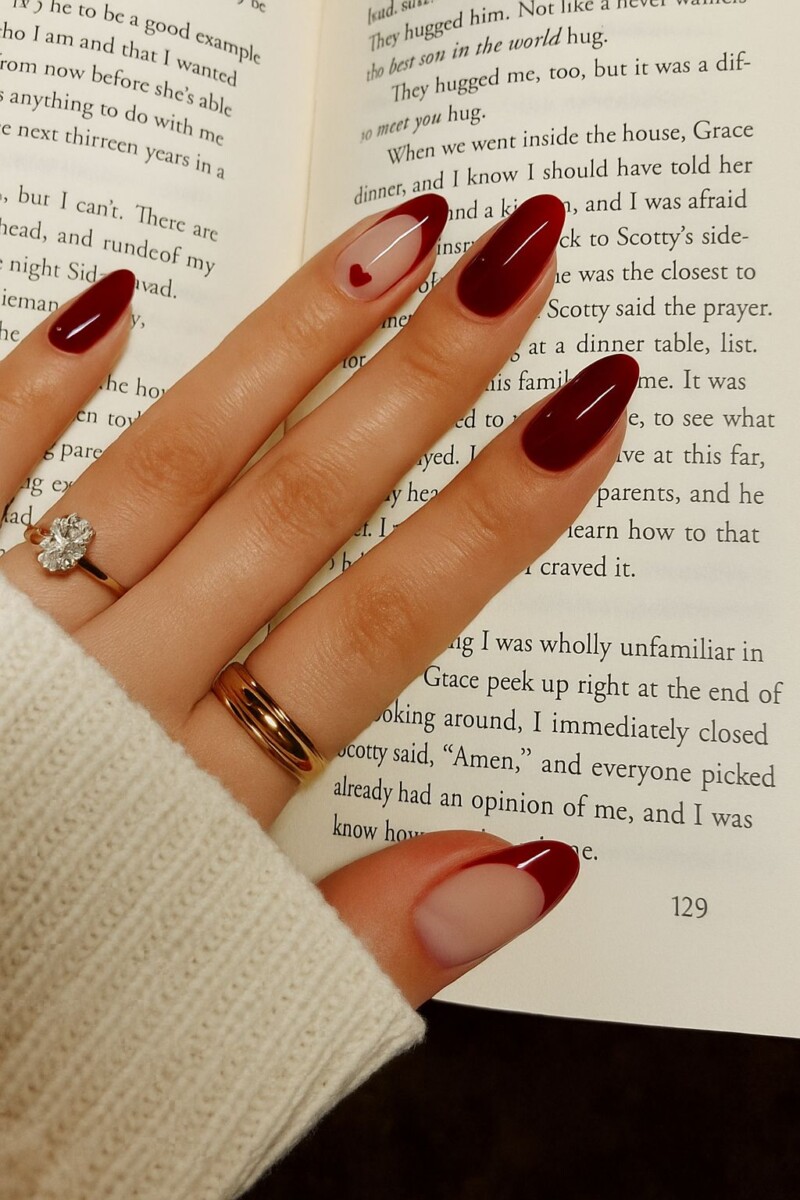 Ongles rouges manucure moderne