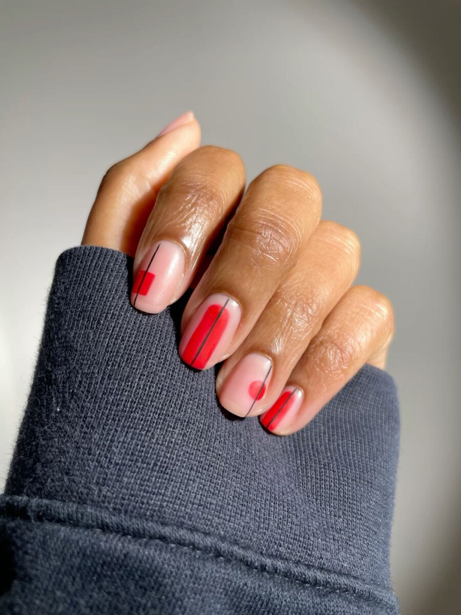 Ongles rouges manucure