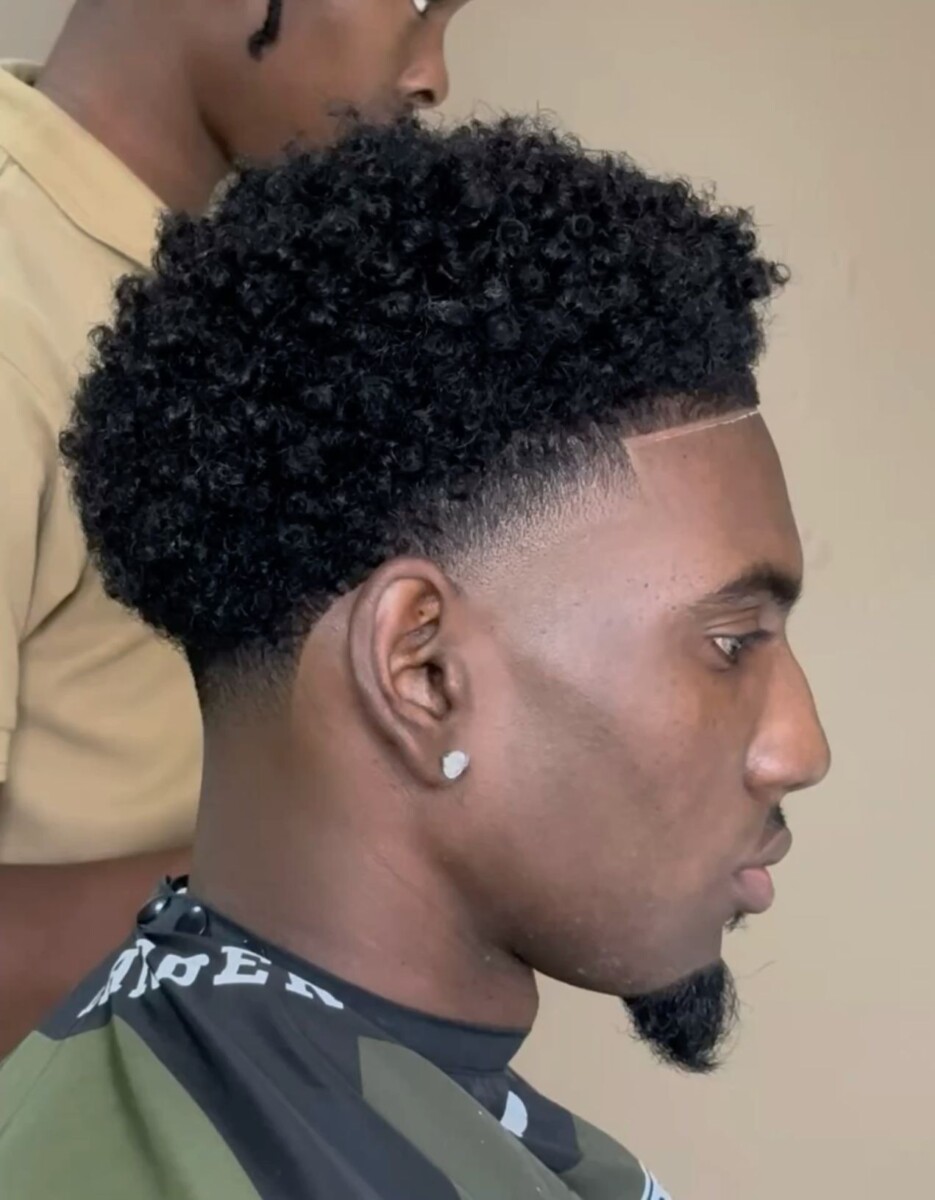 coupe homme court moderne