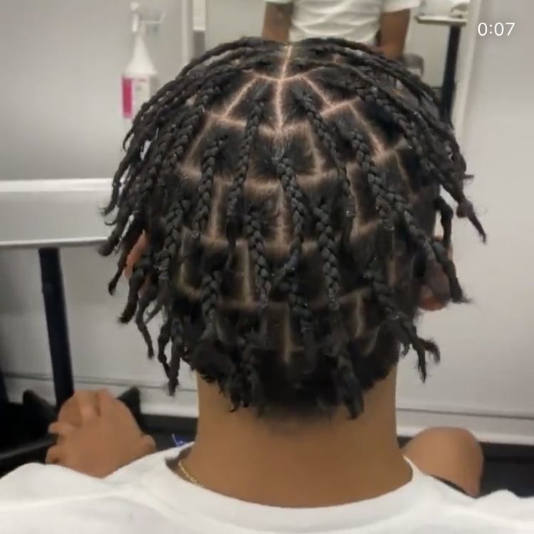 Tresses courtes pour hommes