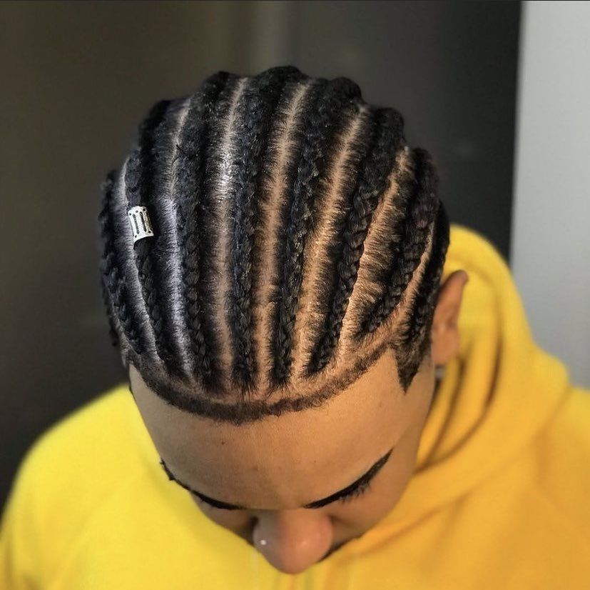 Coiffure tressée homme court