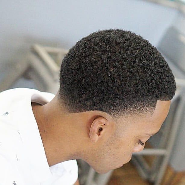 Tendance afro homme court