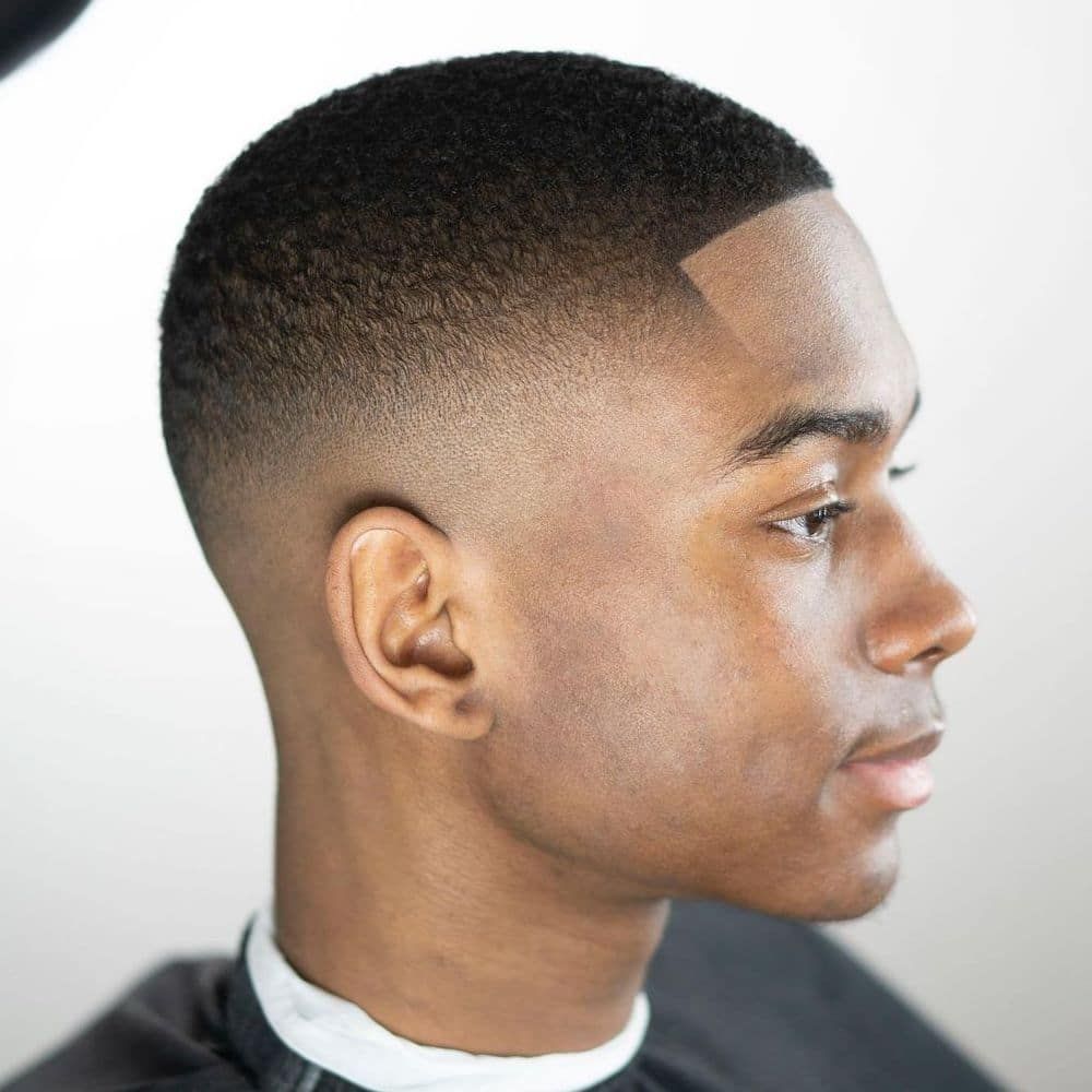 Court afro homme stylé