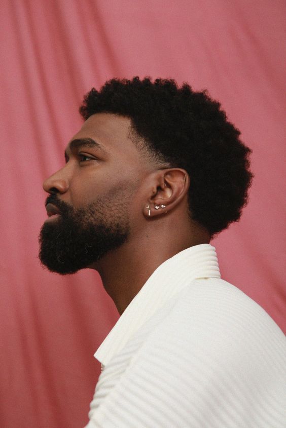 Variations coupe afro homme