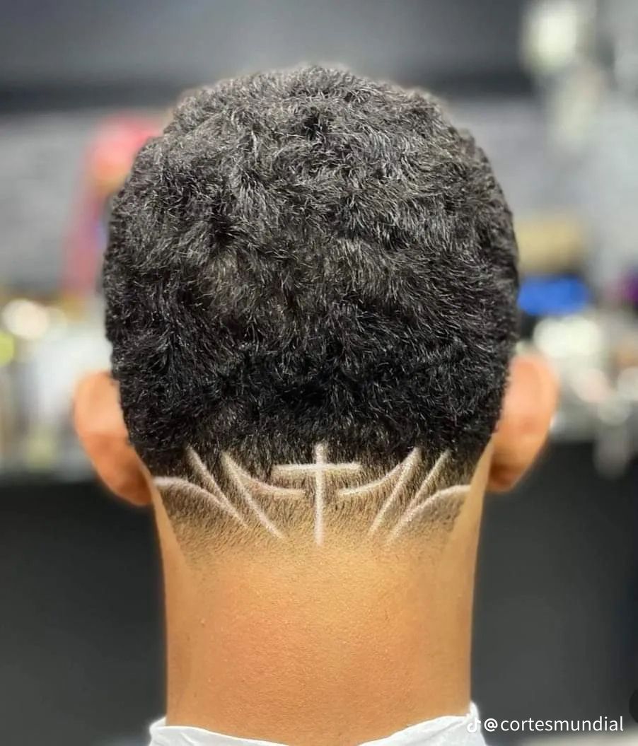 Caractère avec trait cheveux