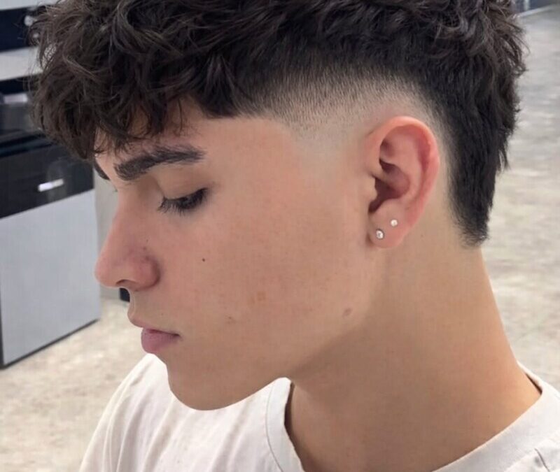 Tendance coupe de cheveux homme : les coupes qui cartonnent en ce moment